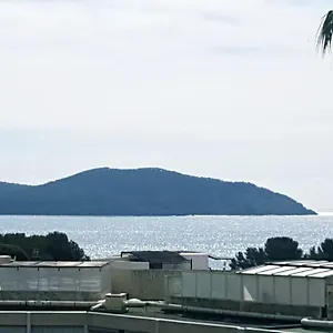 Sea Swing And Sun Apartment